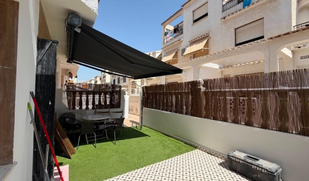 Resale - Bungalow -
Torrevieja - La Veleta