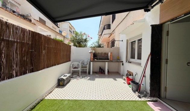 Resale - Bungalow -
Torrevieja - La Veleta