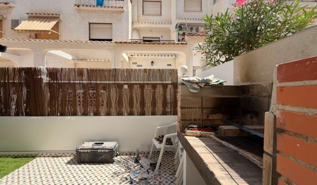 Resale - Bungalow -
Torrevieja - La Veleta