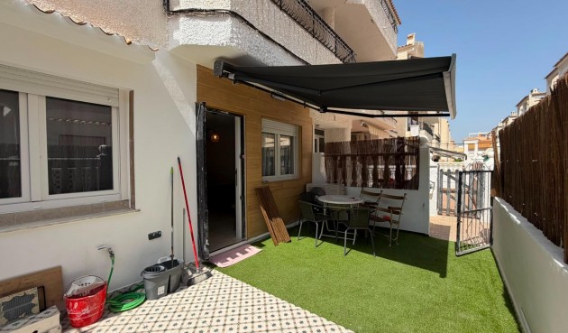 Resale - Bungalow -
Torrevieja - La Veleta