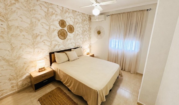 Brukt - Bungalow -
Orihuela Costa - Los Altos