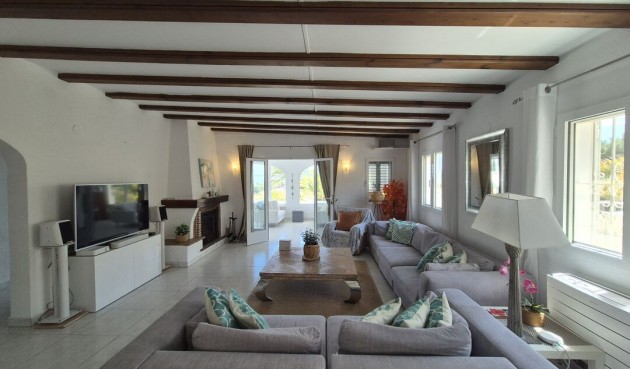 Återförsäljning - Villa -
Moraira - Costa Blanca