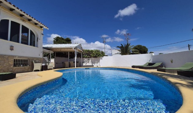 Återförsäljning - Villa -
Moraira - Costa Blanca