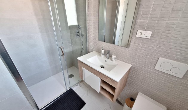 Återförsäljning - Apartment -
Orihuela Costa - Punta Prima
