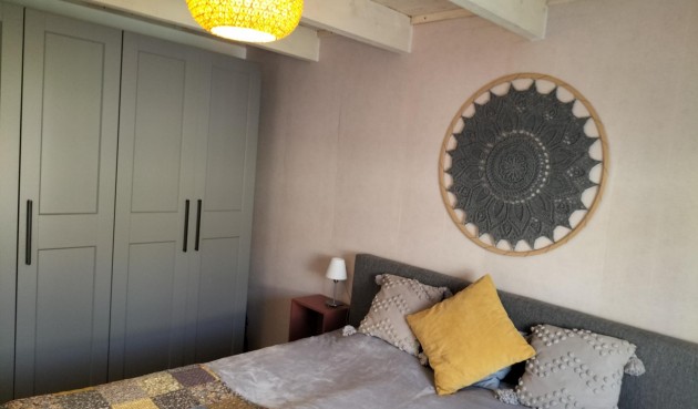 Återförsäljning - Town House -
Formentera del Segura - Centro