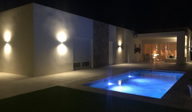 Obra nueva - Villa -
Aspe - urbanizaciones