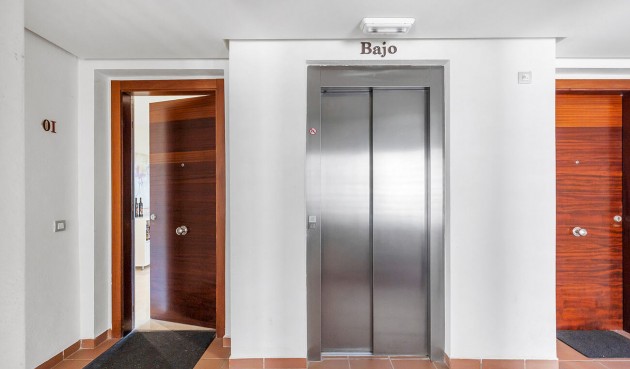 Återförsäljning - Apartment -
Orihuela - Las Colinas
