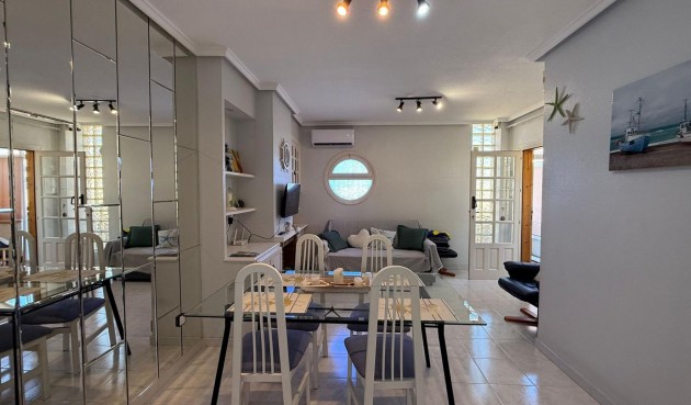 Återförsäljning - Bungalow -
Torrevieja - Punta Prima