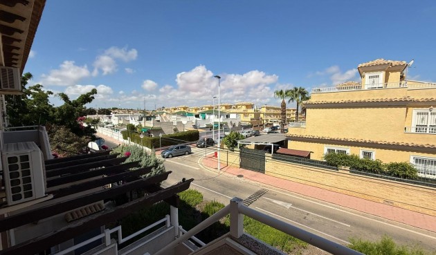 Återförsäljning - Bungalow -
Torrevieja - Punta Prima