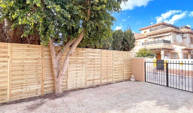 Återförsäljning - Town House -
Orihuela Costa - Costa Blanca