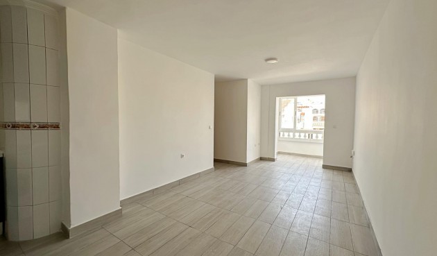 Reventa - Apartment -
Torrevieja - Centro