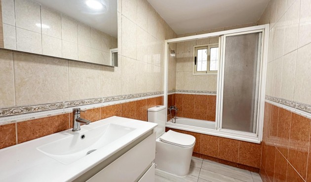 Reventa - Apartment -
Torrevieja - Centro