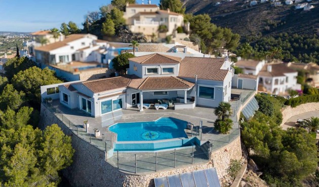Återförsäljning - Villa -
Moraira - Costa Blanca