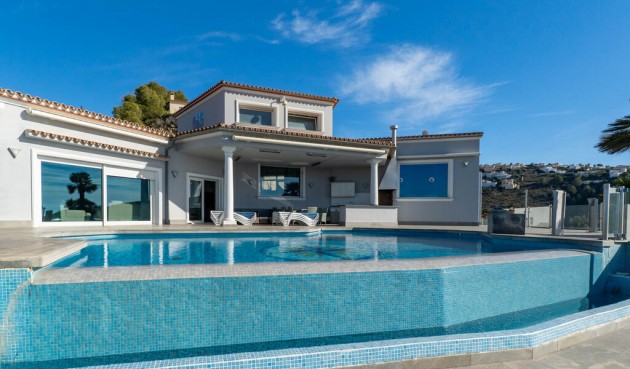 Återförsäljning - Villa -
Moraira - Costa Blanca