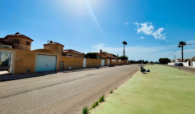 Reventa - Villa -
Torrevieja - Costa Blanca