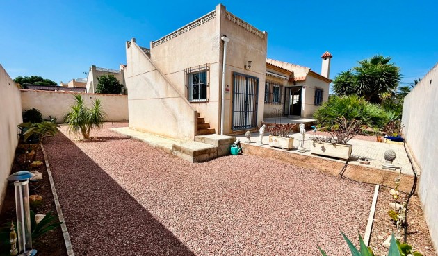 Reventa - Villa -
Torrevieja - Costa Blanca