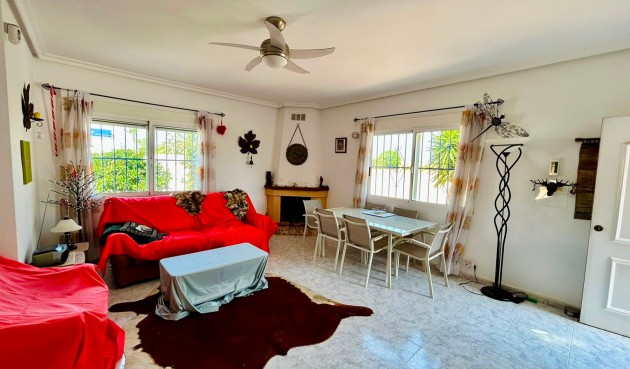 Reventa - Villa -
Torrevieja - Costa Blanca