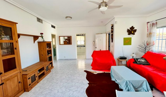 Reventa - Villa -
Torrevieja - Costa Blanca