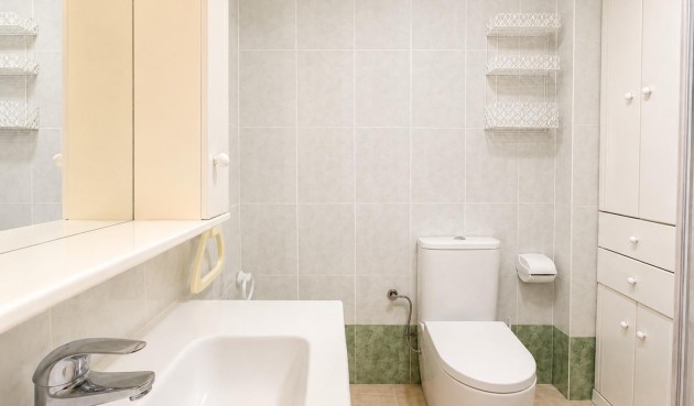 Återförsäljning - Apartment -
Torrevieja - Habaneras
