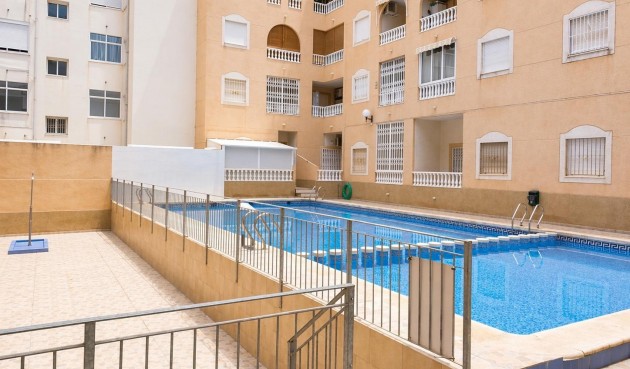 Återförsäljning - Apartment -
Torrevieja - Habaneras