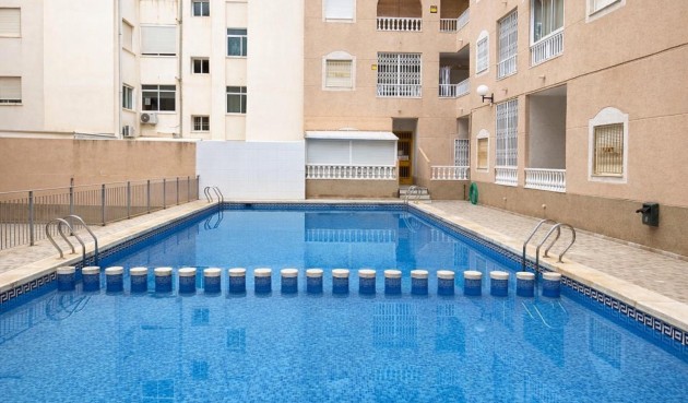 Återförsäljning - Apartment -
Torrevieja - Habaneras