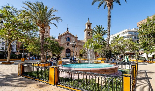 Återförsäljning - Apartment -
Torrevieja - Habaneras