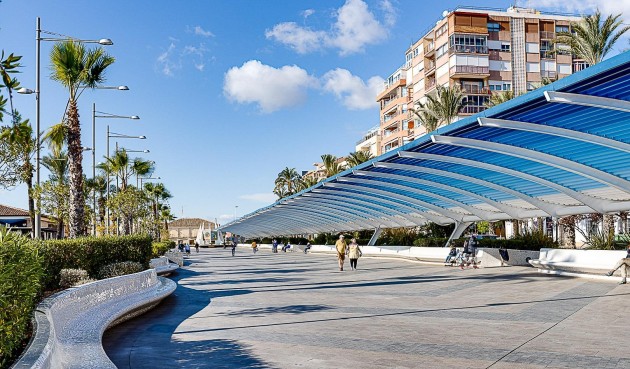 Återförsäljning - Apartment -
Torrevieja - Habaneras