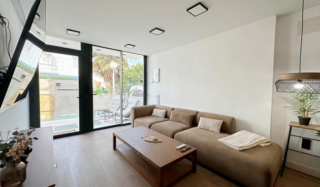 Reventa - Town House -
Torrevieja - Calas Blanca