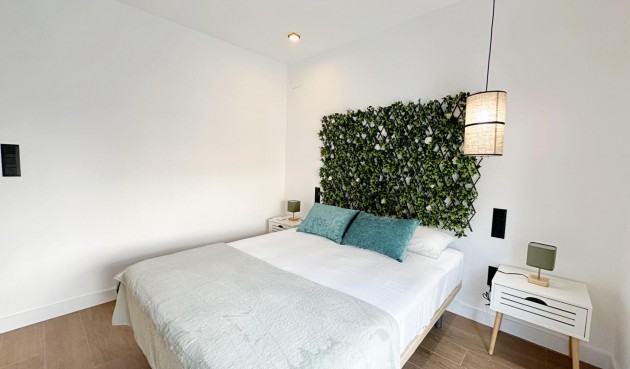 Reventa - Town House -
Torrevieja - Calas Blanca