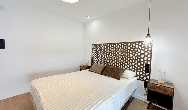 Reventa - Town House -
Torrevieja - Calas Blanca