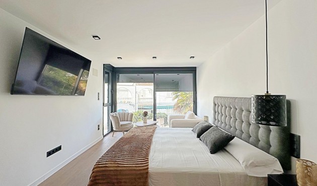 Reventa - Town House -
Torrevieja - Calas Blanca
