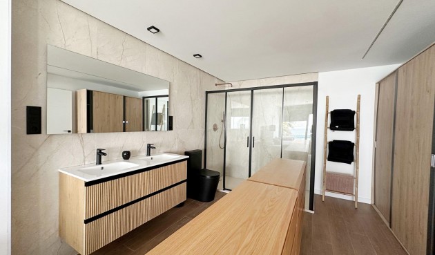 Reventa - Town House -
Torrevieja - Calas Blanca