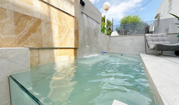 Reventa - Town House -
Torrevieja - Calas Blanca