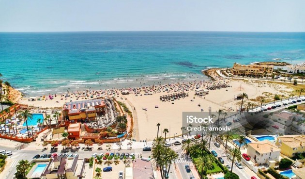 Reventa - Town House -
Torrevieja - Calas Blanca