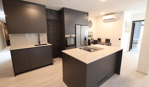 Reventa - Ático -
Torrevieja - Costa Blanca