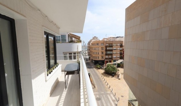 Reventa - Ático -
Torrevieja - Costa Blanca