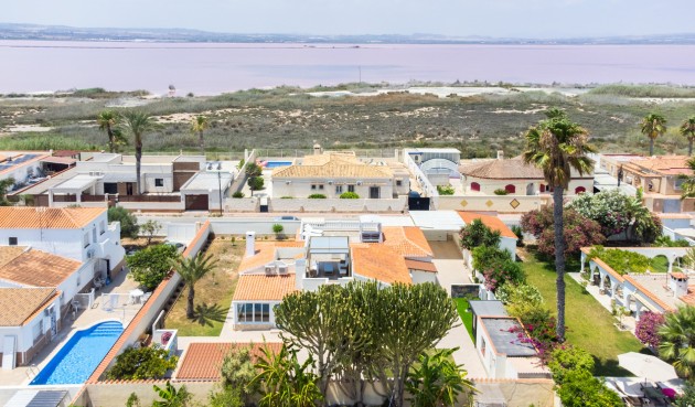 Återförsäljning - Villa -
Torrevieja - Costa Blanca