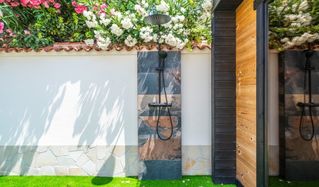 Återförsäljning - Villa -
Torrevieja - Costa Blanca