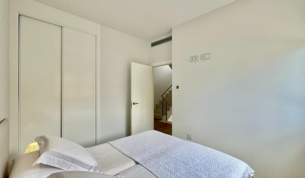 Reventa - Villa -
San Miguel de Salinas - Bellavista