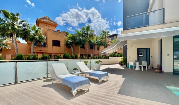 Reventa - Villa -
San Miguel de Salinas - Bellavista