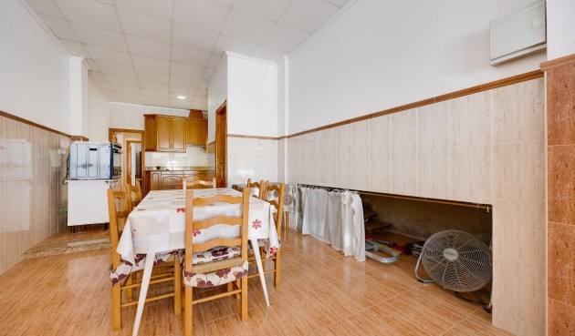 Återförsäljning - Apartment -
Torrevieja - Paseo Maritimo
