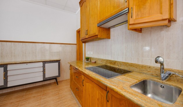 Återförsäljning - Apartment -
Torrevieja - Paseo Maritimo