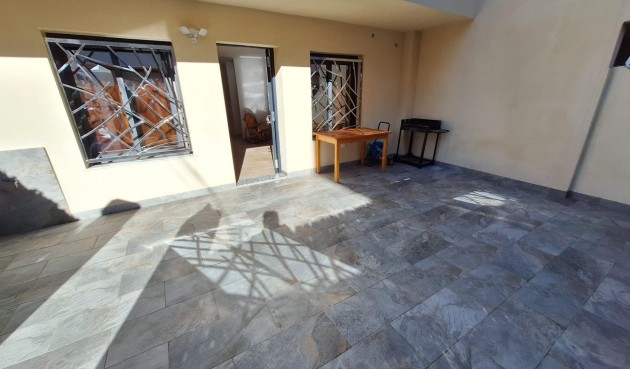 Återförsäljning - Town House -
Torrevieja - Centro