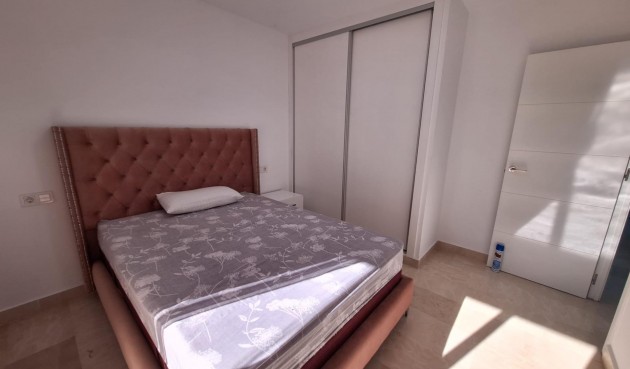 Återförsäljning - Town House -
Torrevieja - Centro