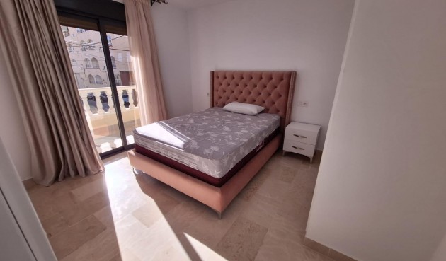 Återförsäljning - Town House -
Torrevieja - Centro