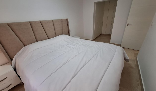 Återförsäljning - Town House -
Torrevieja - Centro