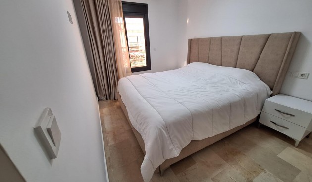 Återförsäljning - Town House -
Torrevieja - Centro