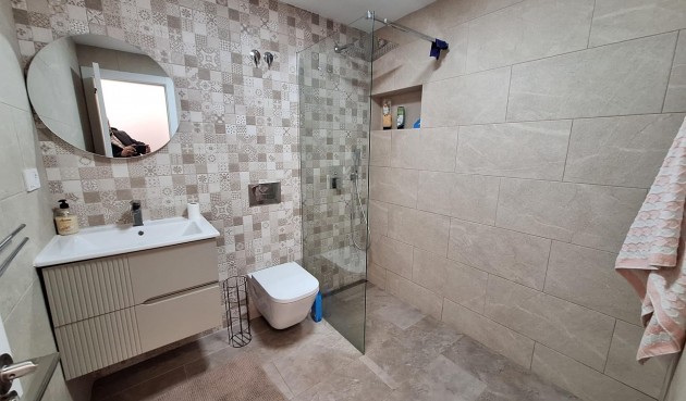 Återförsäljning - Town House -
Torrevieja - Centro