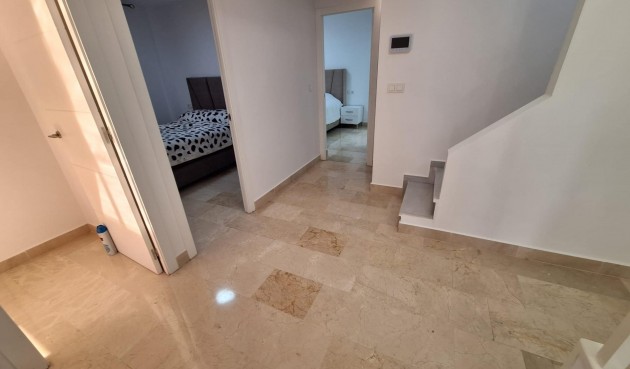 Återförsäljning - Town House -
Torrevieja - Centro