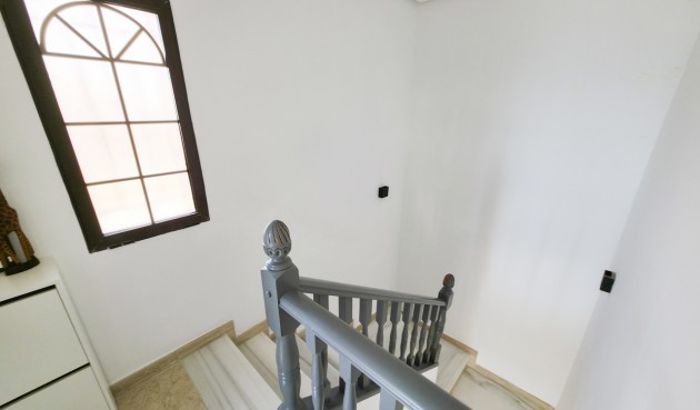 Reventa - Villa -
Villamartin - Costa Blanca